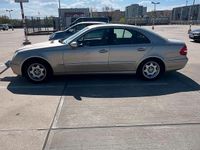 Second-hand Mercedes E320 204 CP (150 kW) 2004 Berlinǎ