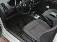 Używany VW Polo Basis 75 KM (55 kW) 2003 Biały Sedan/Limuzyna