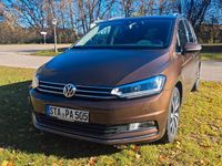Gebraucht VW Touran Highline 150 PS (110 kW) 2017 Braun Van / Kleinbus