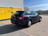 gebraucht Skoda Octavia Combi 1.6 TDI (Green tec) Active