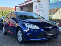 Gebraucht Ford Focus Ambiente 101 PS (74 kW) 2014 Blau Limousine