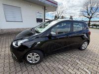 Gebraucht Hyundai i10 Style 87 PS (63 kW) 2016 Schwarz Kleinwagen