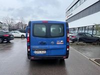 gebraucht Opel Vivaro 2014 mit 9 Sitzplätzen und TÜV bis 11/24
