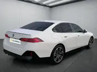 Gebraucht BMW i5 250 kW (340 PS) 2024 Weiß Limousine