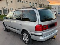 Gebraucht VW Sharan 115 PS (84 kW) 2003 Silber Van / Kleinbus