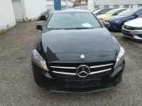 Gebraucht Mercedes A180 109 PS (80 kW) 2014 Schwarz Kleinwagen