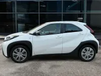 Gebraucht Toyota Aygo X X-play 72 PS (52 kW) 2023 Weiß SUV