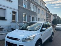 Gebraucht Ford Kuga 120 PS (88 kW) 2015 Weiß SUV