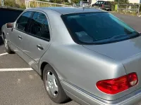 Gebraucht Mercedes E240 170 PS (125 kW) 1998 Silber Limousine