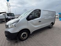 Gebraucht Renault Trafic 120 PS (88 kW) 2018 Silber Van / Kleinbus