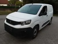 Gebraucht Peugeot Partner 110 PS (80 kW) 2020 Weiß Van / Kleinbus