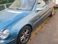 Gebraucht Mercedes C220 143 PS (105 kW) 2001 Braun Limousine