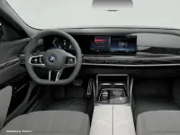 Gebraucht BMW M760e M Sport 571 PS (419 kW) 2025 Grau Limousine