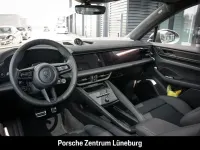 Neu Porsche Macan Turbo 469 kW (639 PS) 2026 Aventuringrünmetallic SUV
