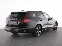 Gebraucht Volvo V60 145 PS (106 kW) 2024 Kombi