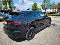 Second-hand Jaguar F-Pace R-Dynamic 204 CP (150 kW) 2024 Negru SUV