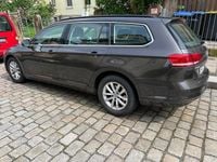 Gebraucht VW Passat 150 PS (110 kW) 2015 Braun Kombi