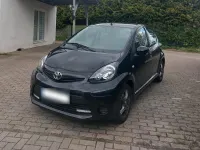 Gebraucht Toyota Aygo 68 PS (50 kW) 2013 Schwarz Kleinwagen
