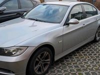Gebraucht BMW 318 143 PS (105 kW) 2008 Grau Limousine