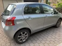 Gebraucht Toyota Yaris 69 PS (50 kW) 2009 Grau Kleinwagen