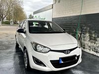 Gebraucht Hyundai i20 85 PS (62 kW) 2013 Weiß Kleinwagen