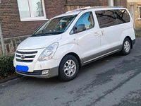 Gebraucht Hyundai H-1 163 PS (119 kW) 2015 Weiß Van / Kleinbus