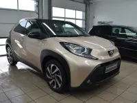 Neu Toyota Aygo X 72 PS (52 kW) 2025 Beige SUV