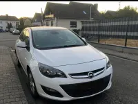Gebraucht Opel Astra Edition 120 PS (88 kW) 2015 Weiß Limousine