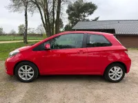 Gebraucht Toyota Yaris Multidrive S 99 PS (72 kW) 2013 Rot Kleinwagen