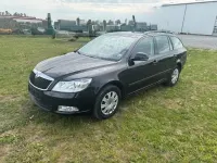 Gebraucht Skoda Octavia Ambition 105 PS (77 kW) 2012 Schwarz Kombi