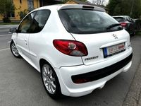 gebraucht Peugeot 206+ 206+ 1.1 TÜV 04/25! inkl.1jG