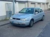 Gebraucht VW Golf III 75 PS (55 kW) 1997 Silber Kleinwagen