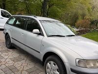 Gebraucht VW Passat 125 PS (91 kW) 2000 Grau Kombi
