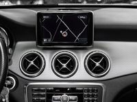 gebraucht Mercedes GLA200 7G Style +Teilleder+Pano+Schiebedach+LED