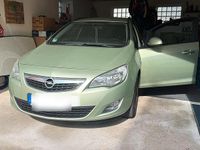 Gebraucht Opel Astra 110 PS (80 kW) 2011 Grün Kombi