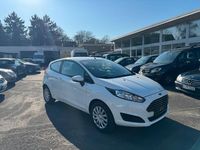 Gebraucht Ford Fiesta 60 PS (44 kW) 2014 Weiß Kleinwagen