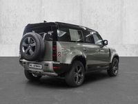 Gebraucht Land Rover Defender SE Dynamic 202 PS (148 kW) 2023 Pangea green (metallic) SUV