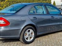 Gebraucht Mercedes E230 Avantgarde 204 PS (150 kW) 2007 Grau Limousine