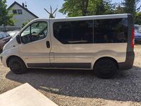 Gebraucht Opel Vivaro 114 PS (83 kW) 2008 Silber Van / Kleinbus