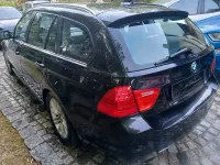 Gebraucht BMW 318 143 PS (105 kW) 2011 Schwarz Kombi