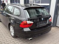 Gebraucht BMW 318 143 PS (105 kW) 2007 Schwarz Kombi