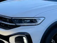 Gebraucht VW T-Roc R-line 150 PS (110 kW) 2024 Pure white / schwarz SUV