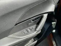Gebraucht Peugeot e-2008 GT 100 kW (136 PS) 2021 Orange SUV