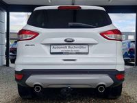 Usado Ford Kuga 179 HP (131 kW) 2015 Branco SUV