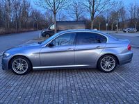 Gebraucht BMW 325 197 PS (144 kW) 2009 Grau Limousine
