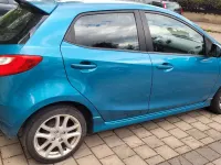 Gebraucht Mazda 2 Inclusive 102 PS (75 kW) 2011 Blau Kleinwagen