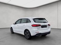 Gebraucht Mercedes B180 Advanced 136 PS (100 kW) 2025 Weiß Van / Kleinbus