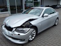 Gebraucht BMW 318 Cabriolet Comfort Edition 143 PS (105 kW) 2010 Silber metallic Cabrio