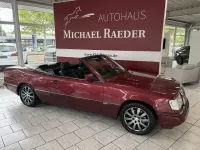 Gebraucht Mercedes 300 220 PS (161 kW) 1992 Almandinrot  metallic Cabrio