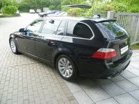 Gebraucht BMW 530 Advantage 235 PS (172 kW) 2007 Schwarz metallic Kombi